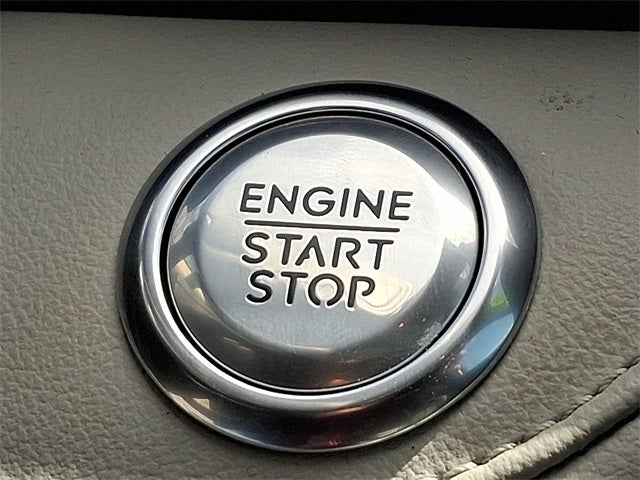 2025 Lincoln Nautilus Reserve AWD w/202a