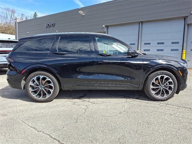 2025 Lincoln Nautilus Reserve AWD w/202a