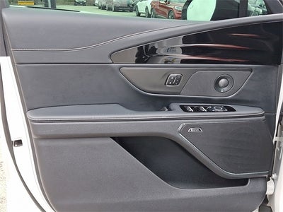 2024 Lincoln Nautilus Reserve AWD w/202a, Jet Package