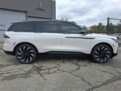 2024 Lincoln Nautilus Reserve AWD w/202a, Jet Package