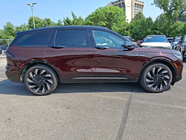 2025 Lincoln Nautilus Reserve AWD w/202a, Jet Appearance Package