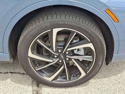 2025 Lincoln Corsair Plug-In Hybrid Grand Touring AWD w/302a, Perfect Position Seats, Tow Pkg