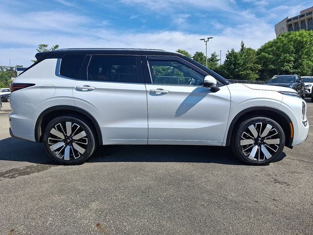 2025 Mitsubishi Outlander SEL