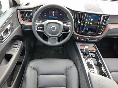 2023 Volvo XC60 B5 Plus Dark Theme