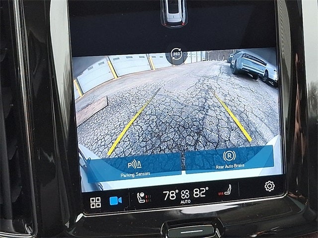2023 Volvo XC60 B5 Plus Dark Theme