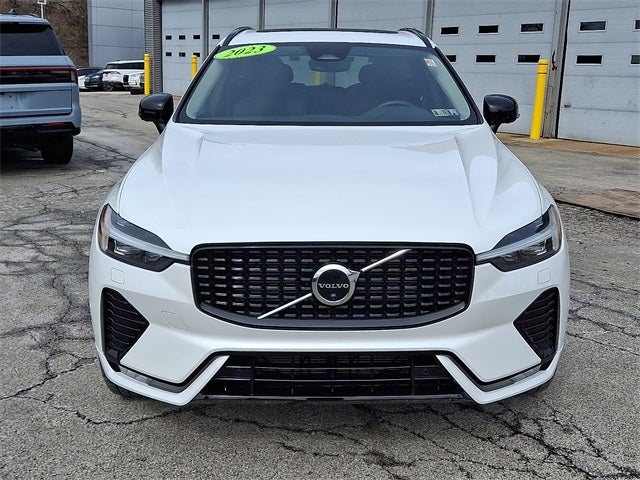 2023 Volvo XC60 B5 Plus Dark Theme