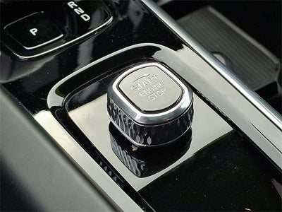 2023 Volvo XC60 B5 Plus Dark Theme