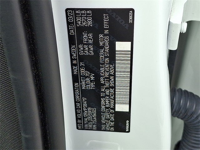 2023 Volvo XC60 B5 Plus Dark Theme