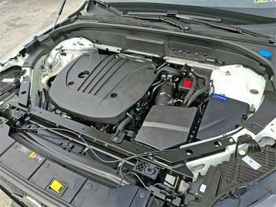 2023 Volvo XC60 B5 Plus Dark Theme