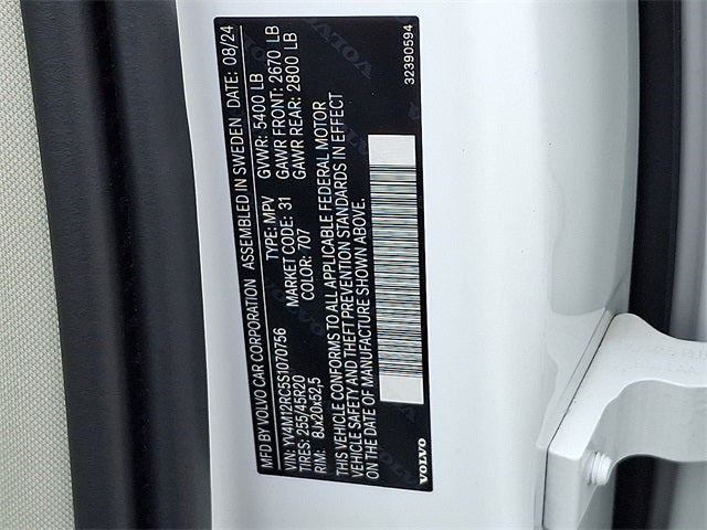 2025 Volvo XC60 B5 Plus