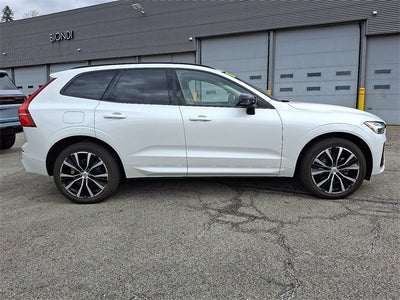 2025 Volvo XC60 B5 Plus