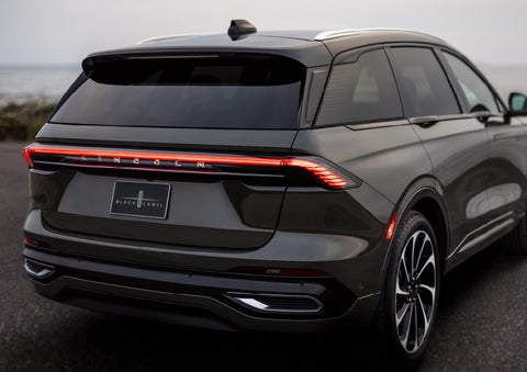 The rear of a 2024 Lincoln Black Label Nautilus® SUV displays full LED rear lighting. | Biondi Lincoln in Monroeville PA