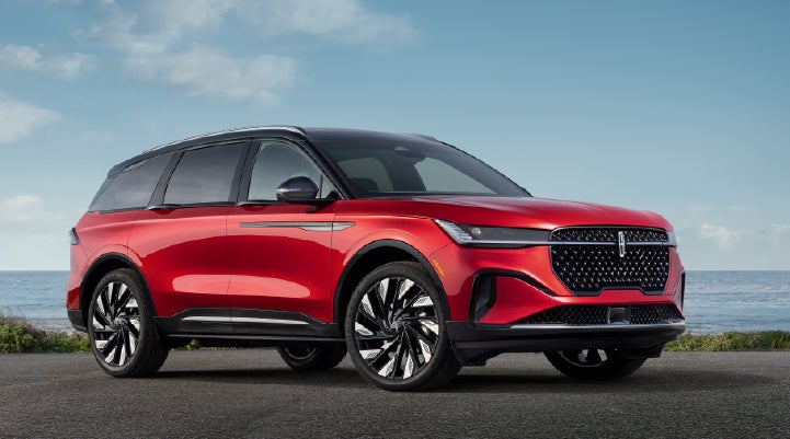 A 2025 Lincoln Nautilus® Reserve model is shown with the stylish available Jet Appearance Package. | Biondi Lincoln in Monroeville PA