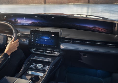 The center LCD touchscreen allows for easy personalization of key information. | Biondi Lincoln in Monroeville PA